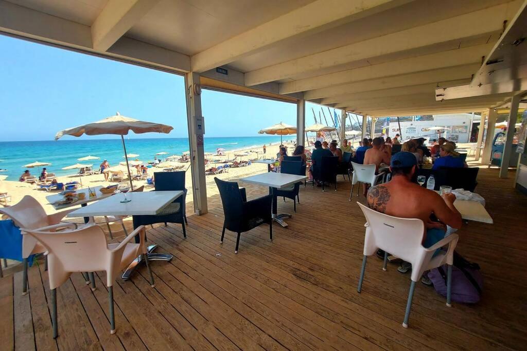 Amplio Apartamento En La Playa Del Esquinzo Playa Jandia Kültér fotó